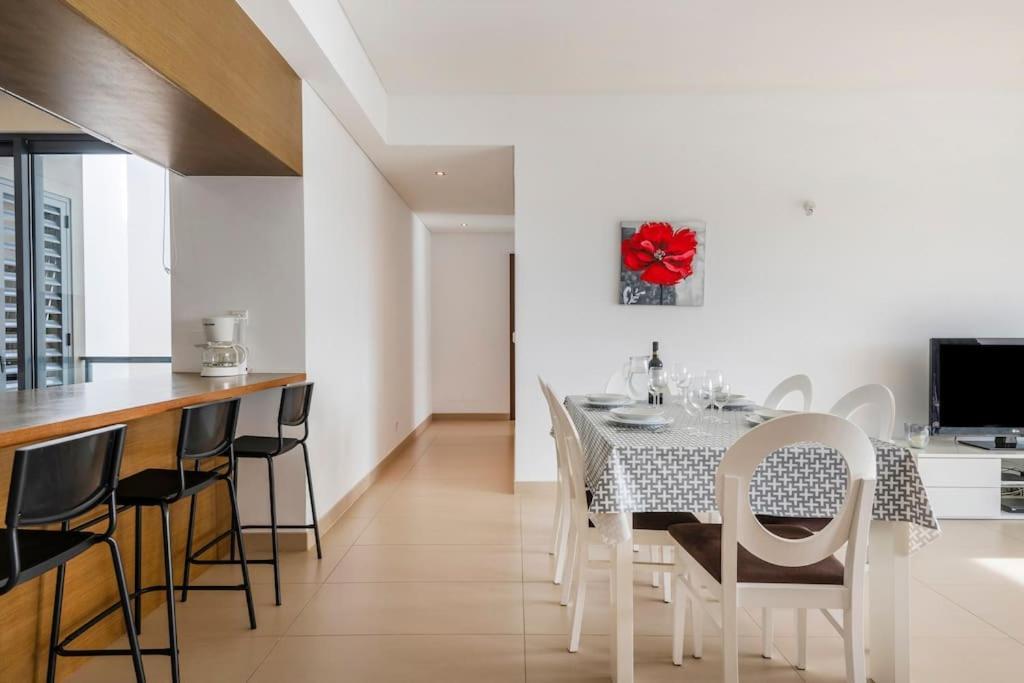 Cavalo Preto Premium Stays Куартейра Екстериор снимка